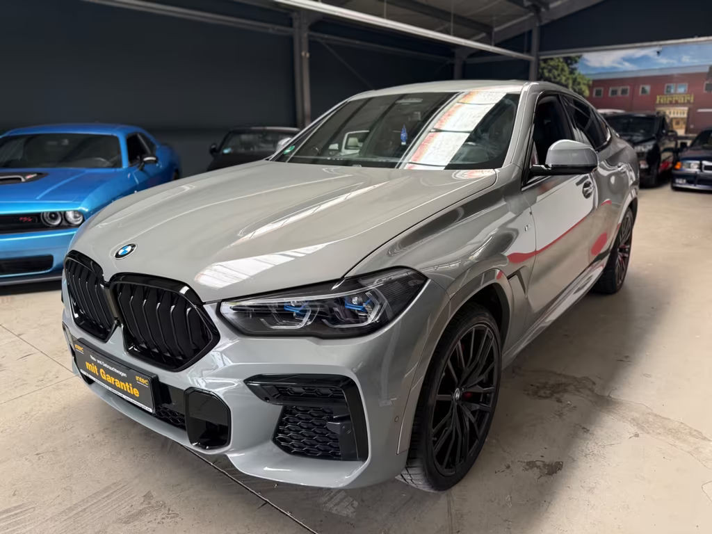 BMW X6 M50i