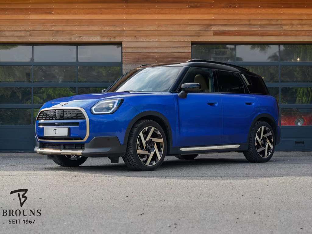 Mini Cooper SE Countryman Favoured