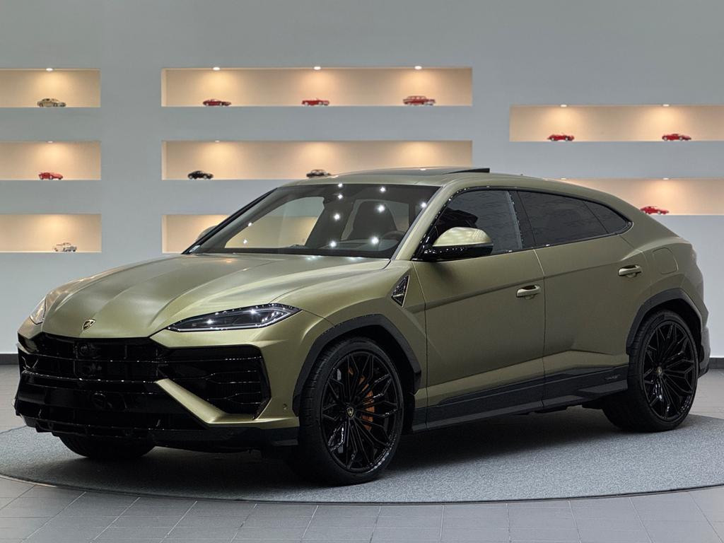 Lamborghini Urus 4.0 V8 SE Sonderlackierung