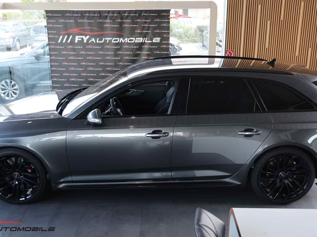 Audi RS4
