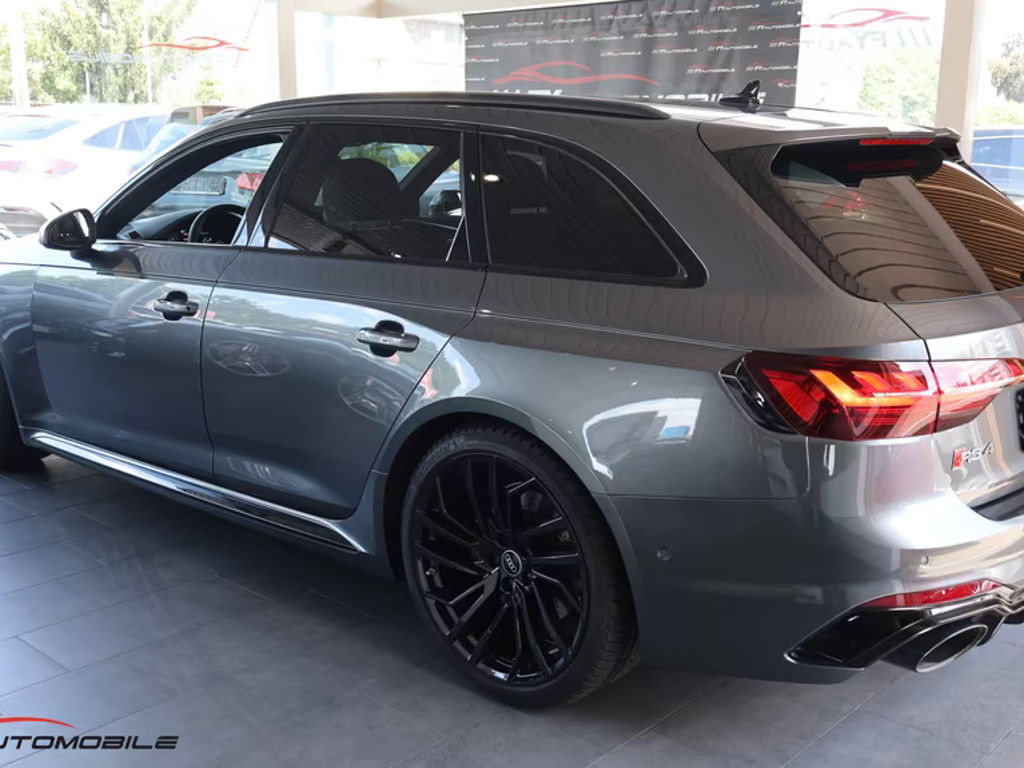 Audi RS4
