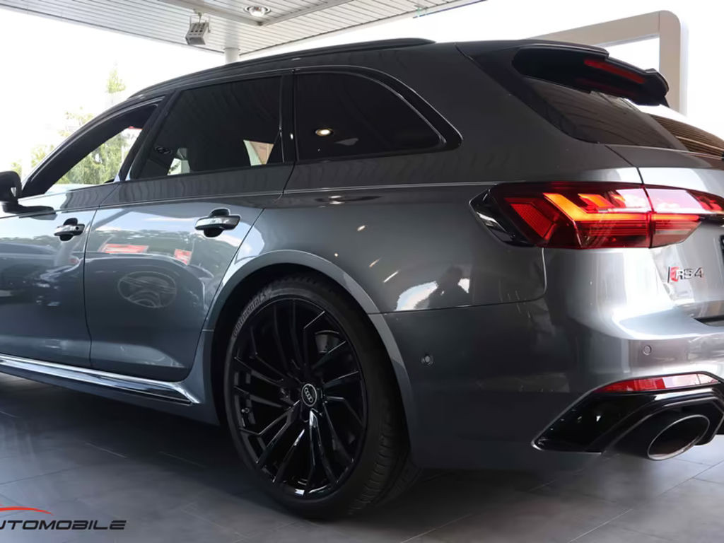 Audi RS4