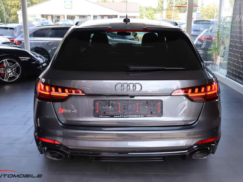 Audi RS4