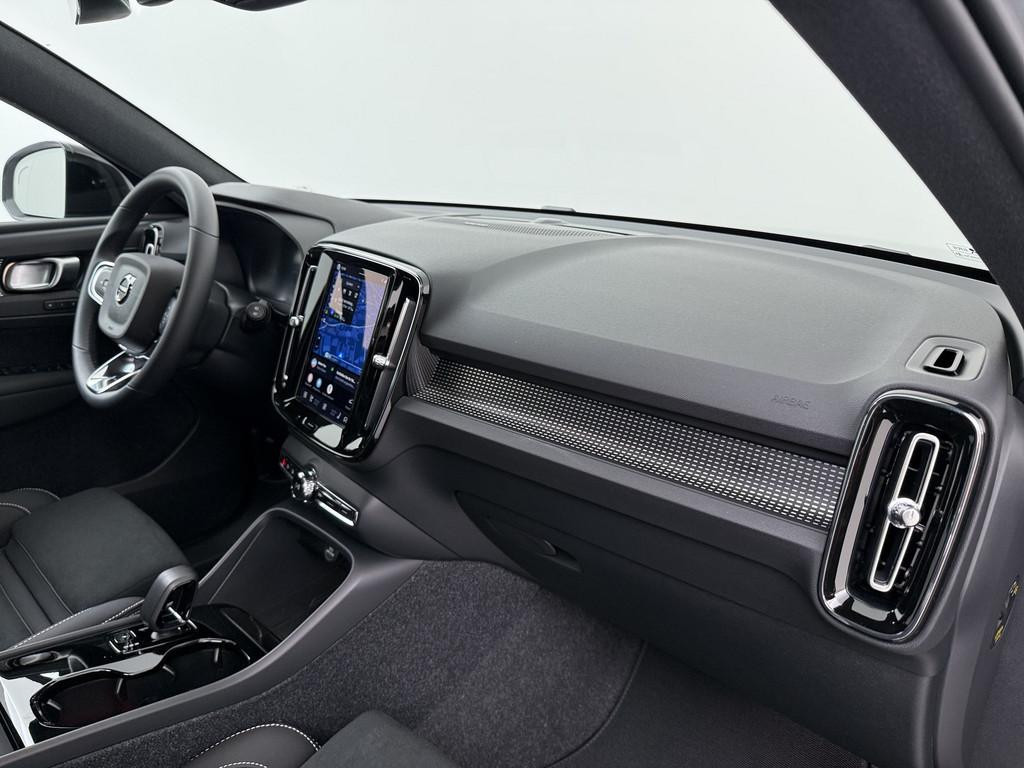 Volvo EX40