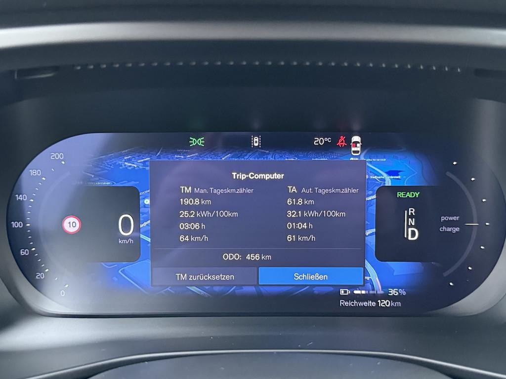 Volvo EX40