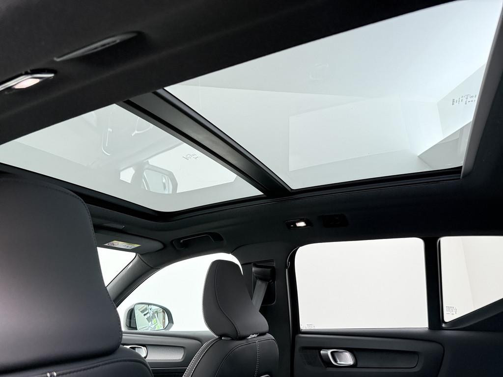 Volvo EX40