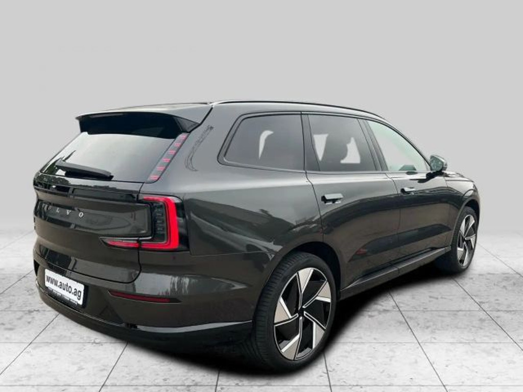 Volvo EX90