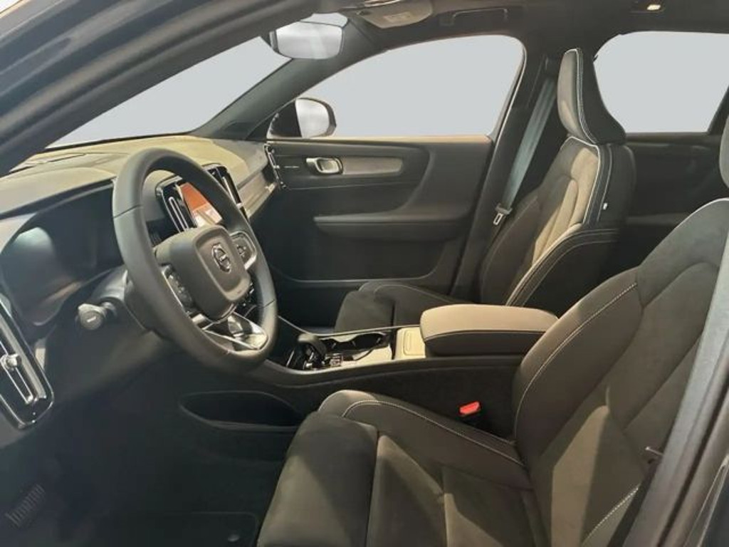 Volvo EX40