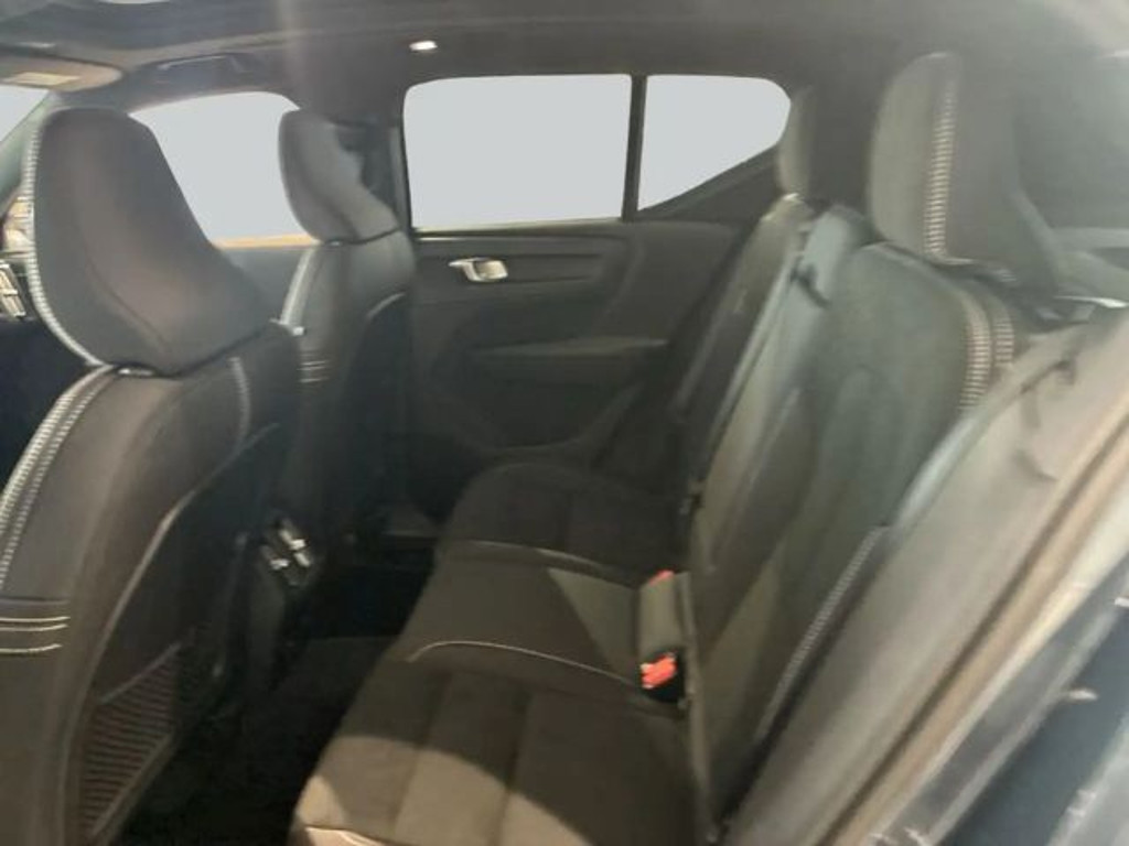 Volvo EX40