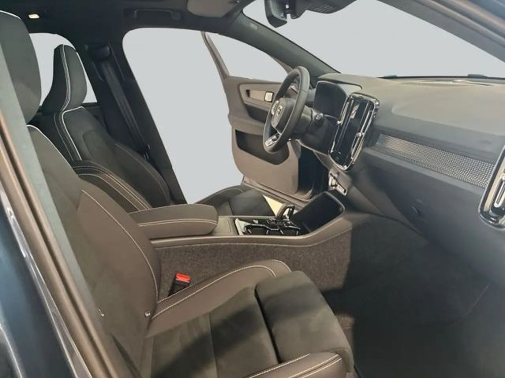Volvo EX40