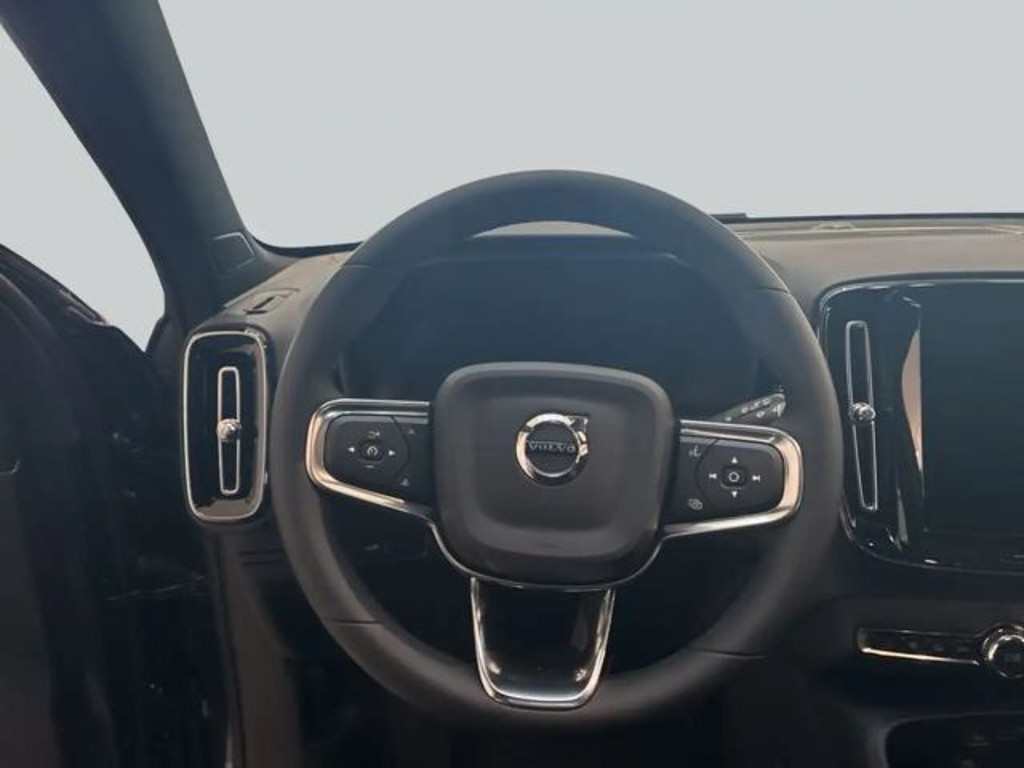 Volvo EX40