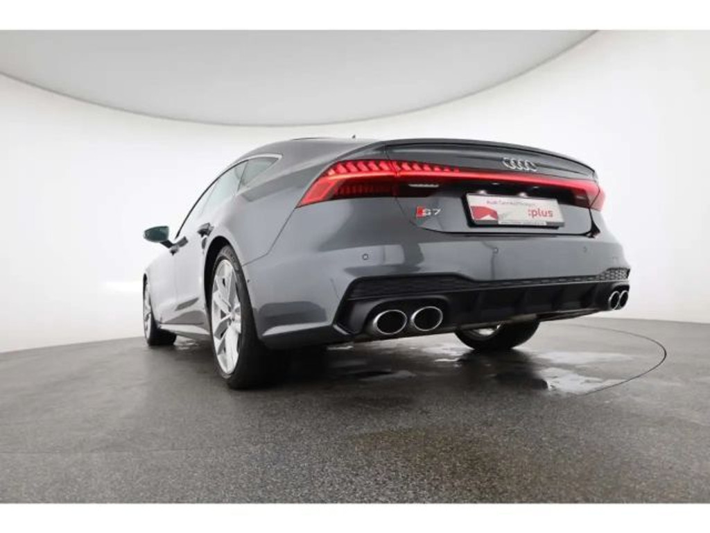 Audi S7