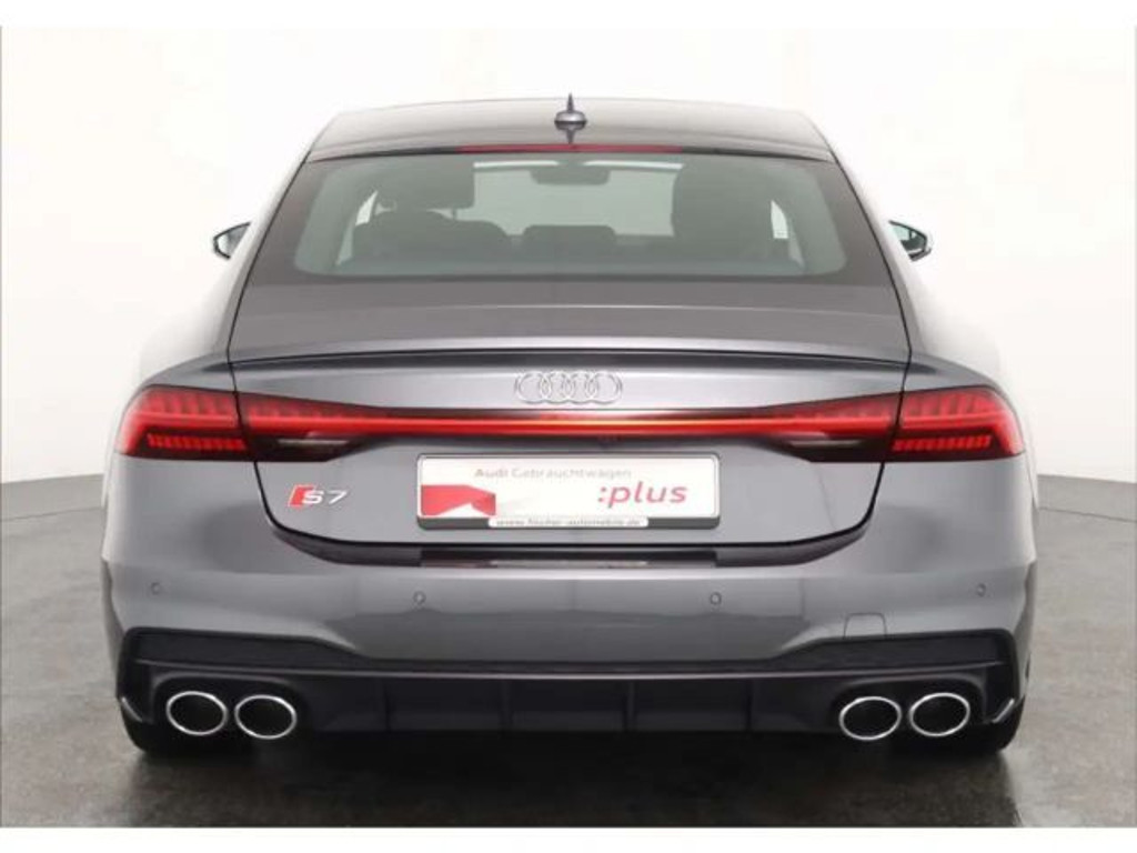 Audi S7