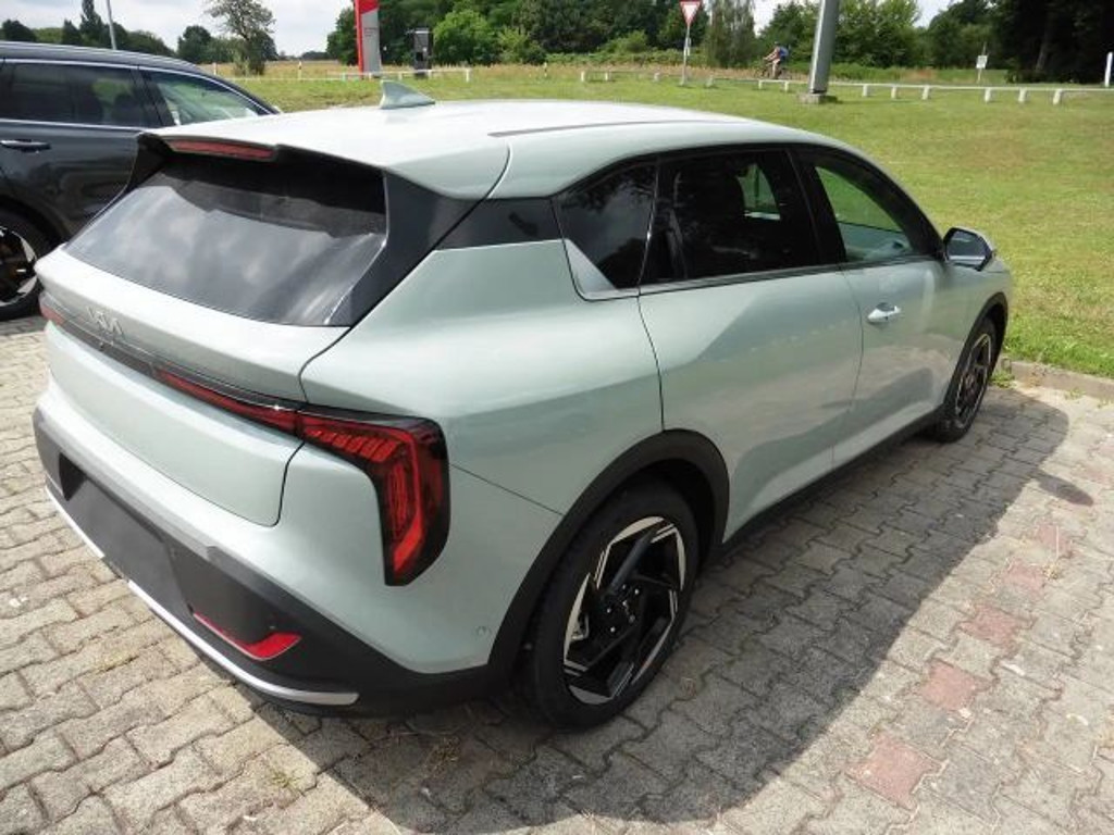 Kia K4