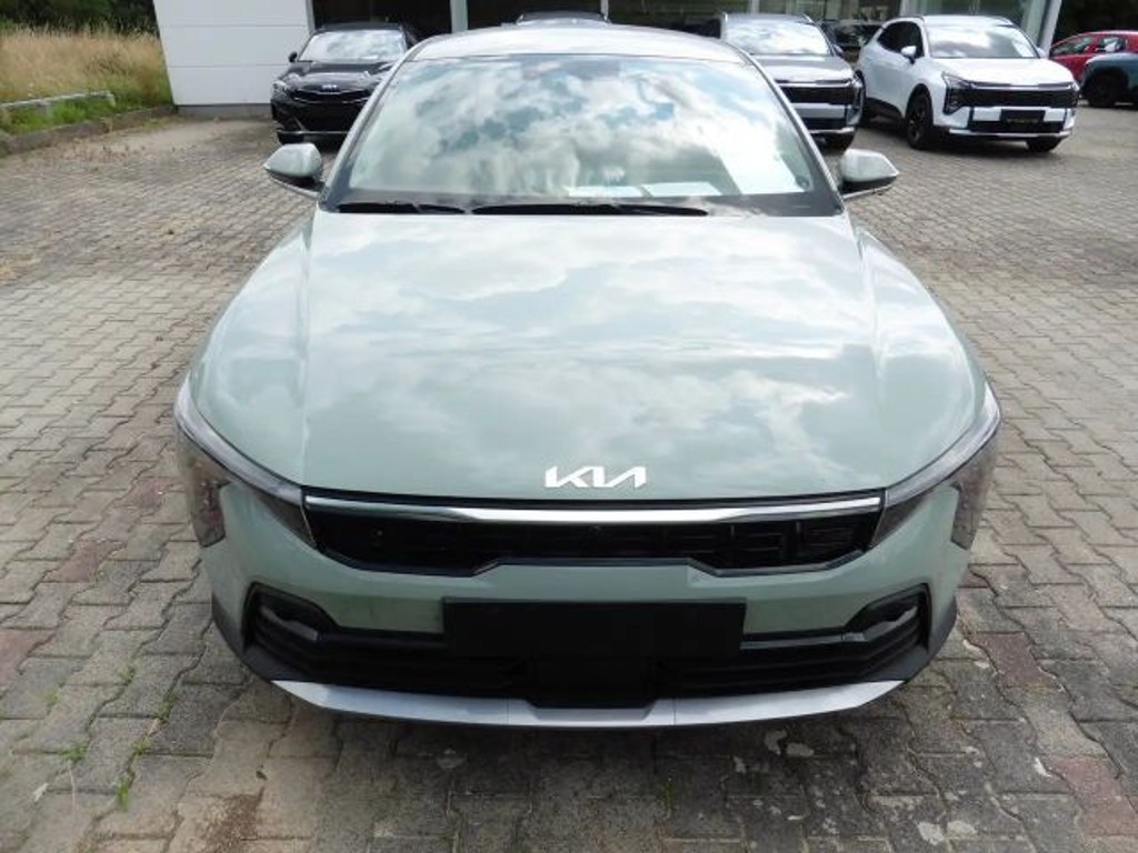 Kia K4