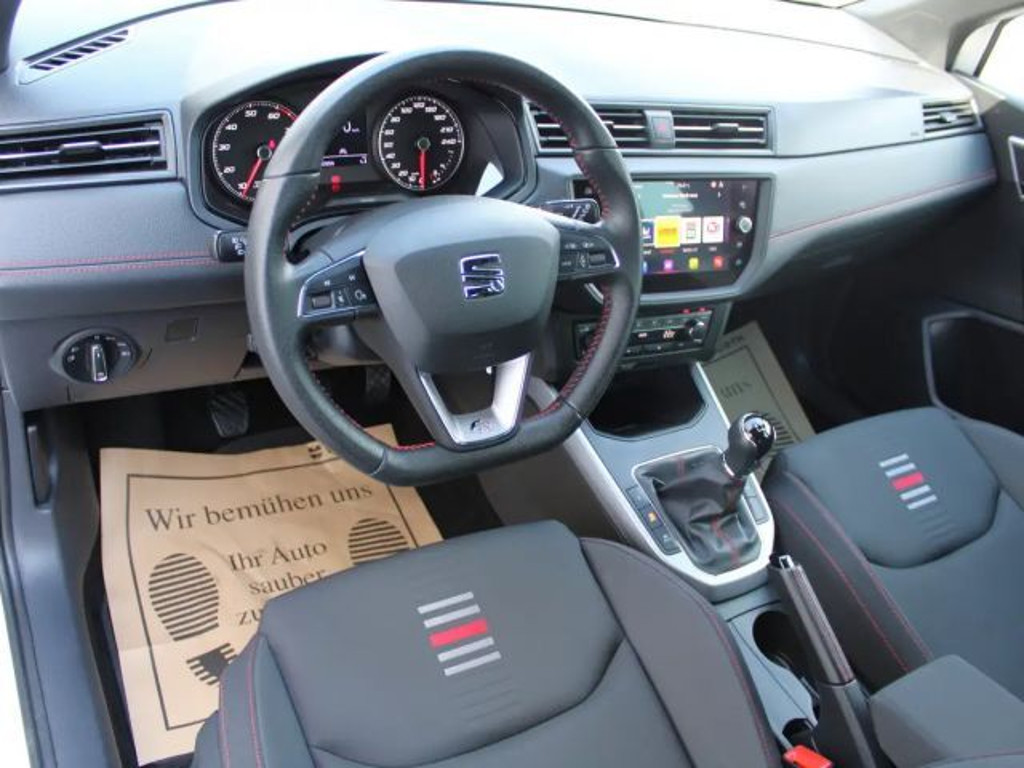 Seat Arona