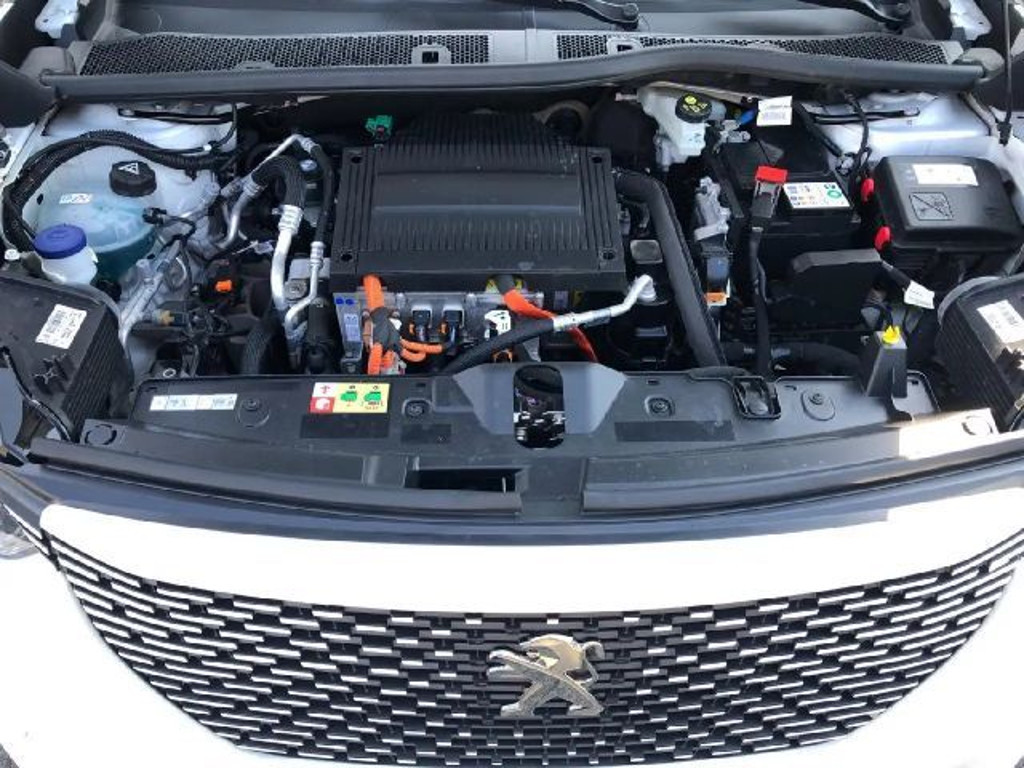 Peugeot e-2008