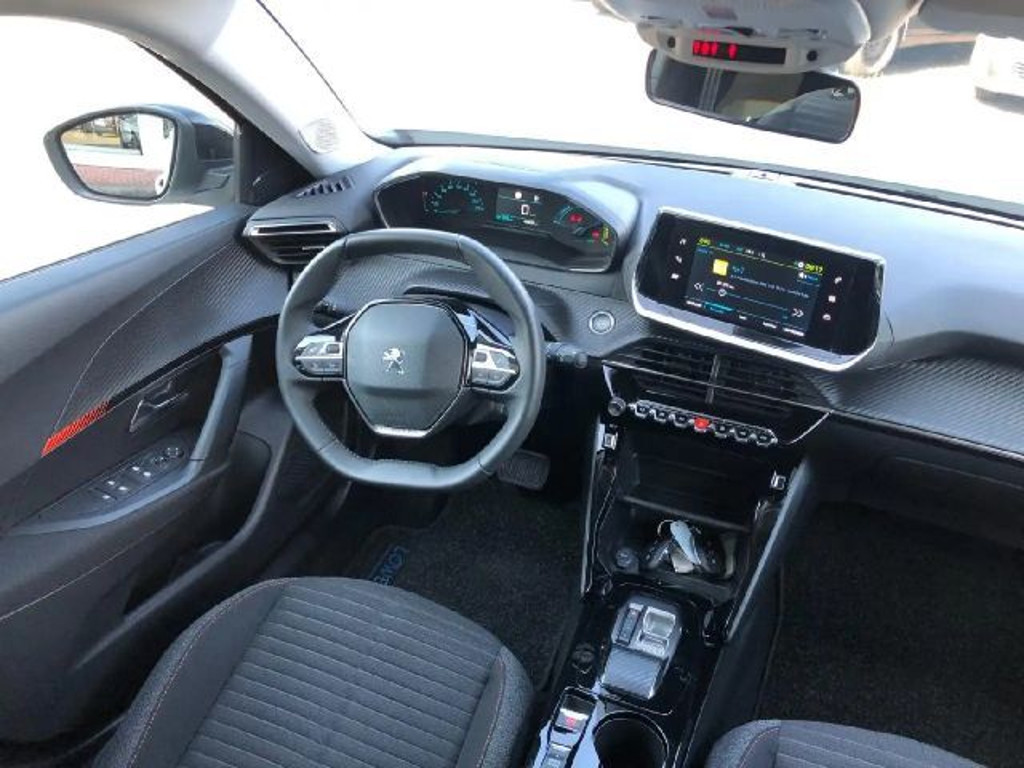 Peugeot e-2008