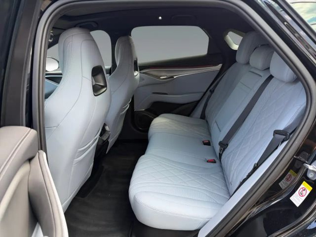 BYD Sealion 7