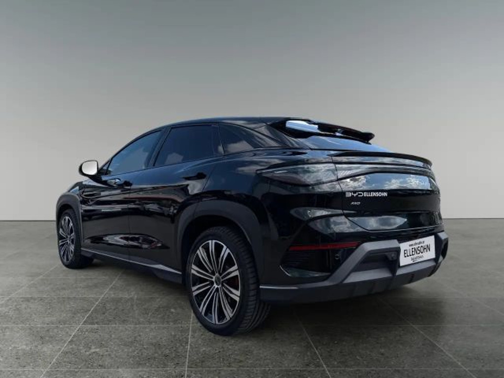 BYD Sealion 7