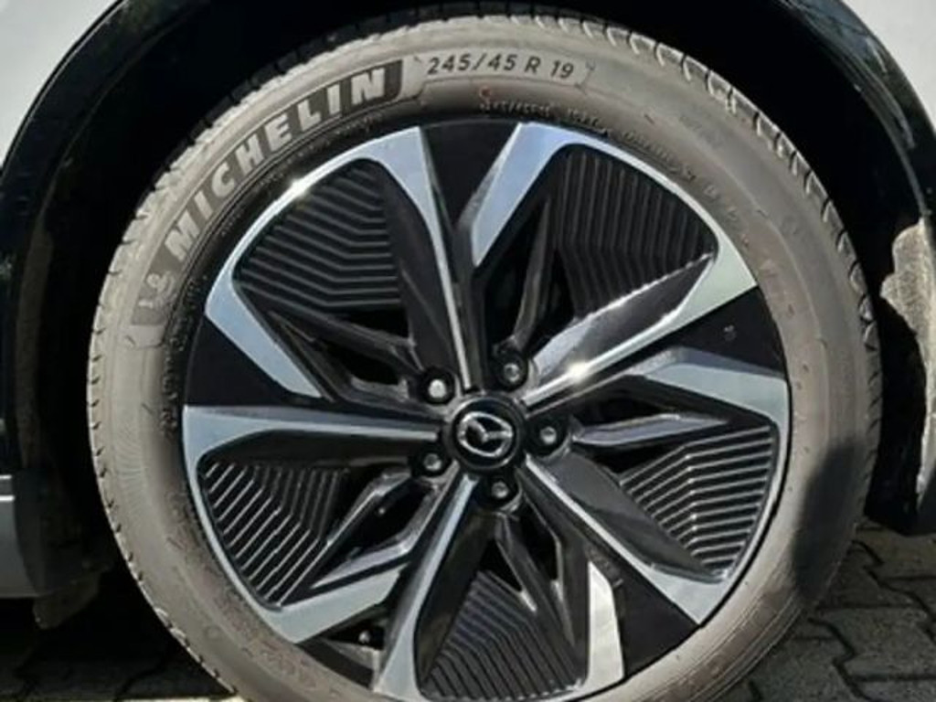 Mazda 6e