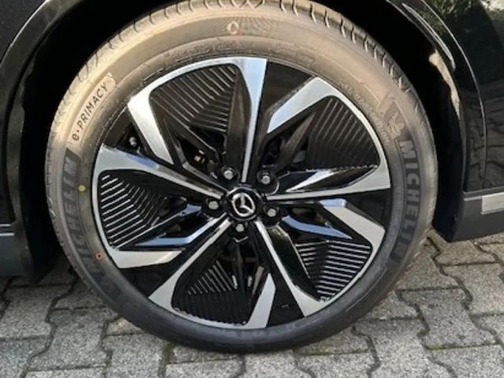 Mazda 6e