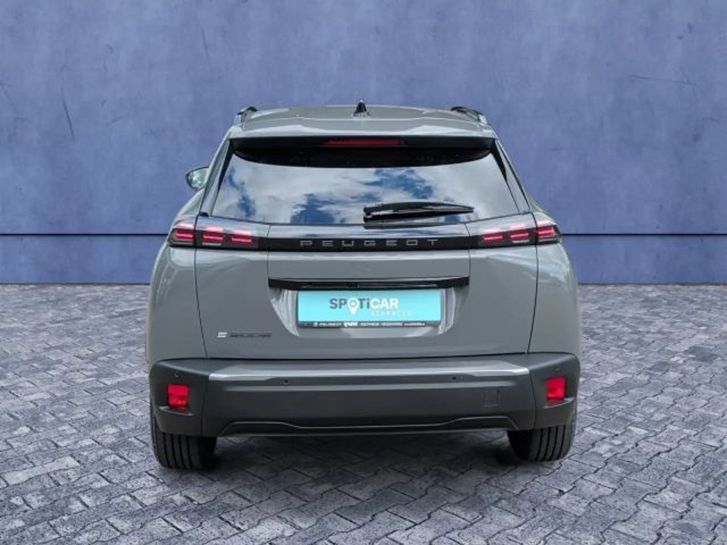 Peugeot e-2008