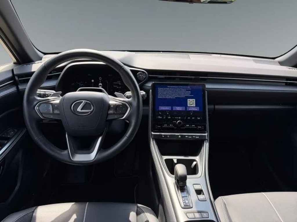 Lexus LBX