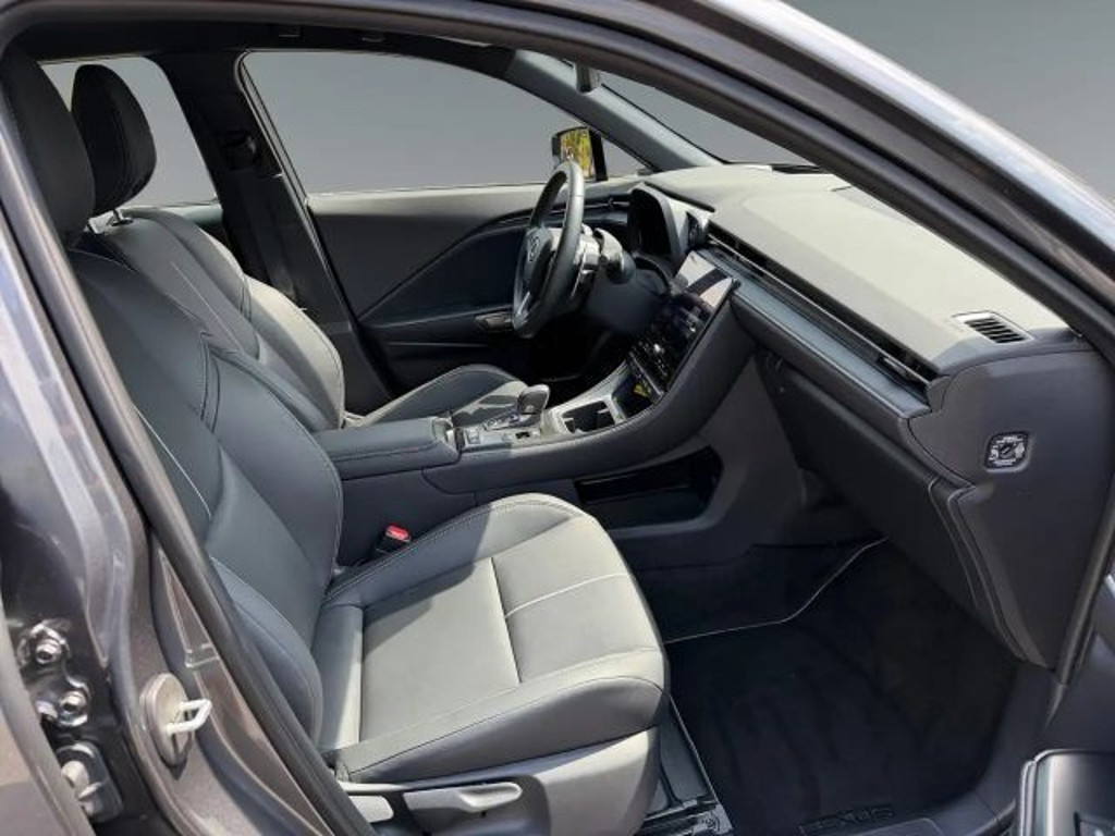 Lexus LBX