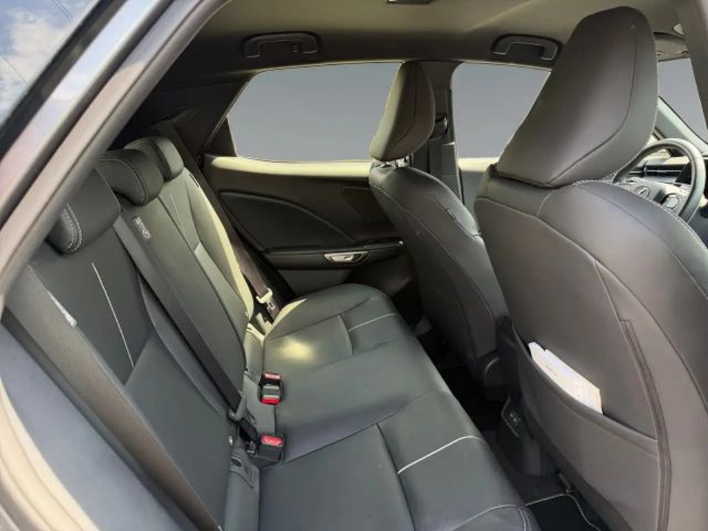 Lexus LBX