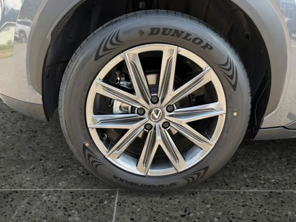 Lexus LBX