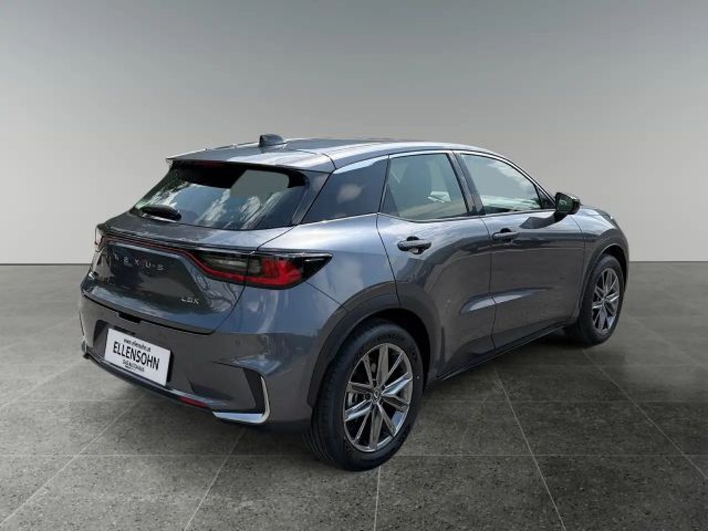 Lexus LBX