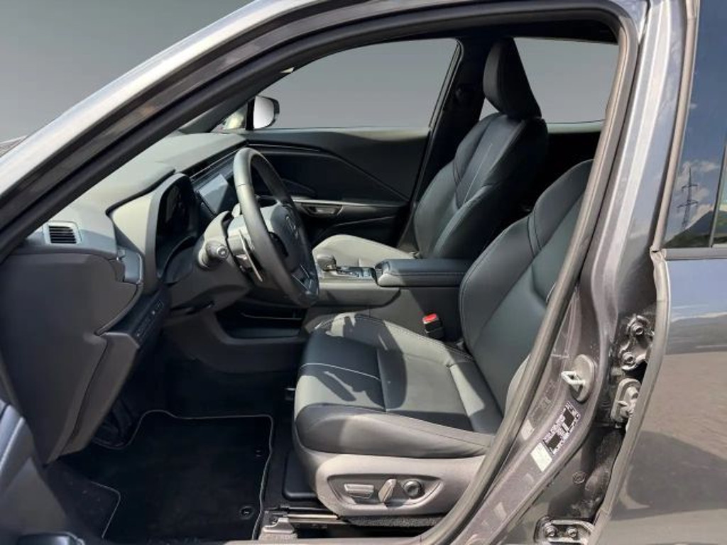 Lexus LBX