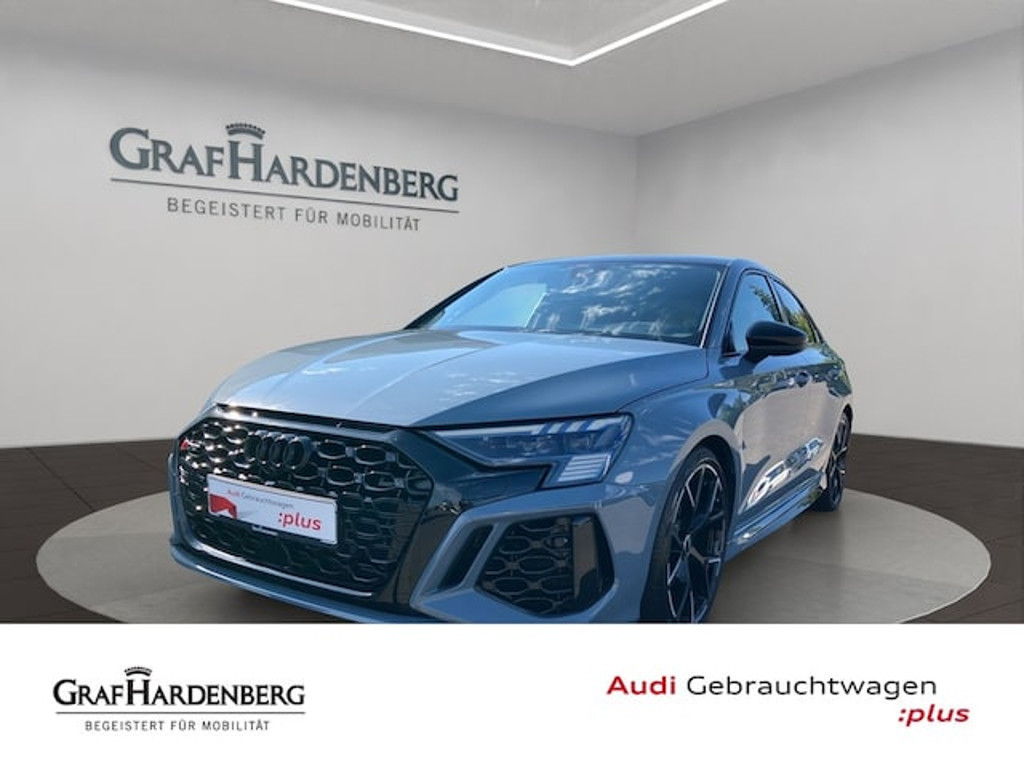 Audi RS3 Sedan Quattro S-Tronic