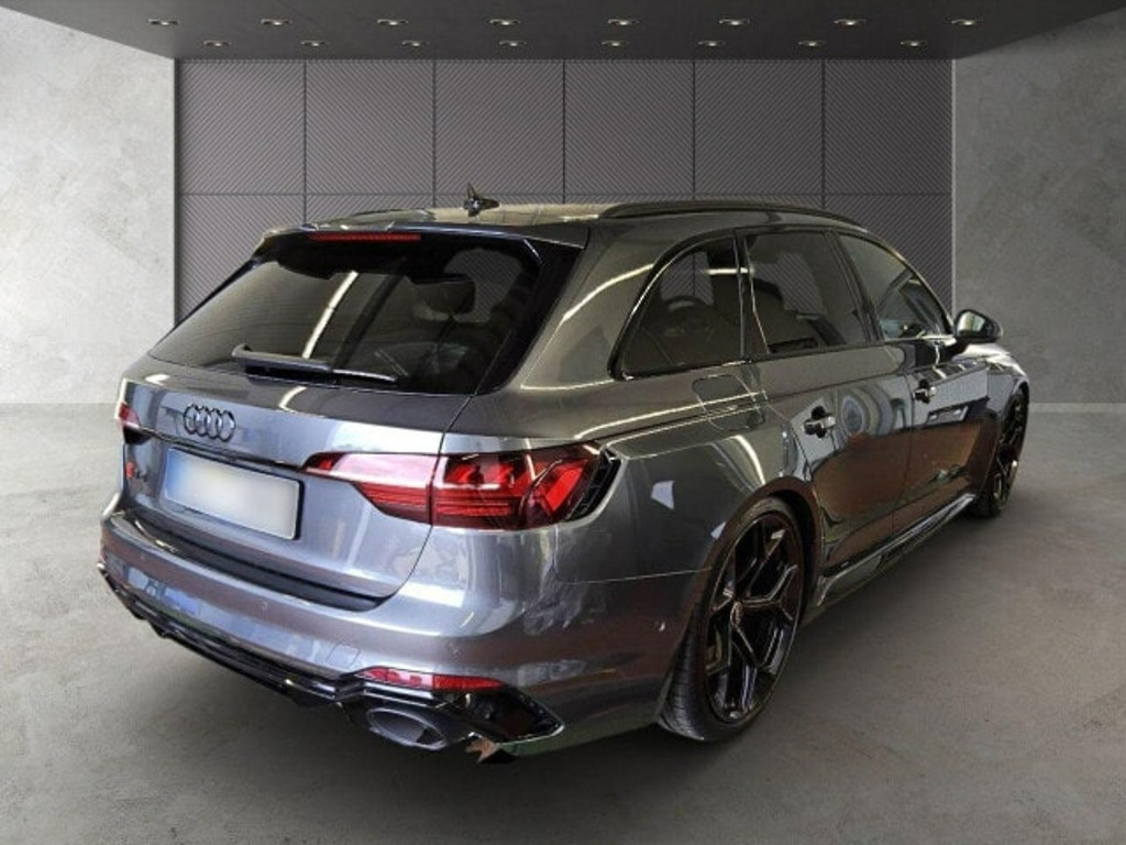 Audi RS4