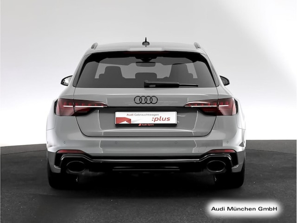 Audi RS4