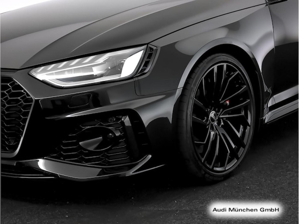Audi RS4