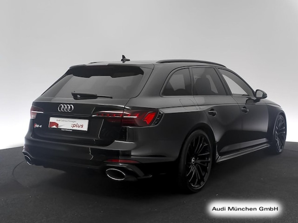 Audi RS4