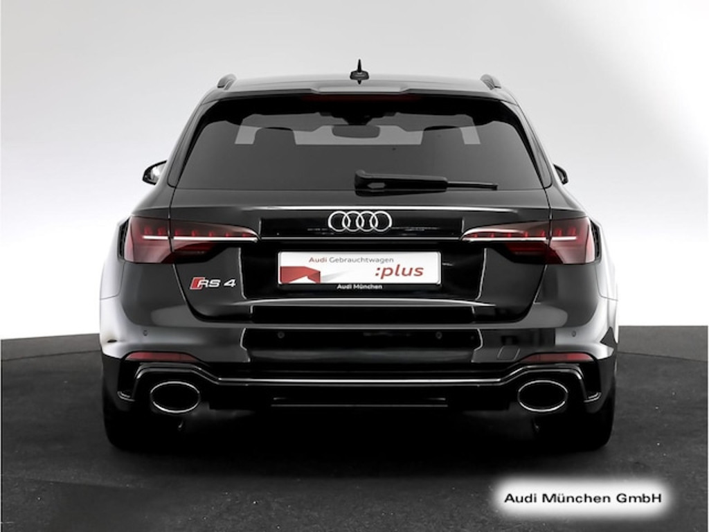 Audi RS4