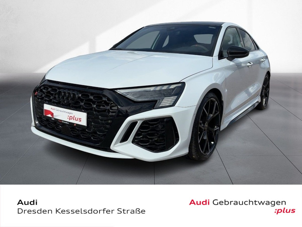 Audi RS3 Sedan Quattro S-Tronic