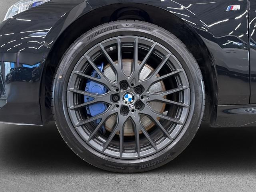 BMW M235
