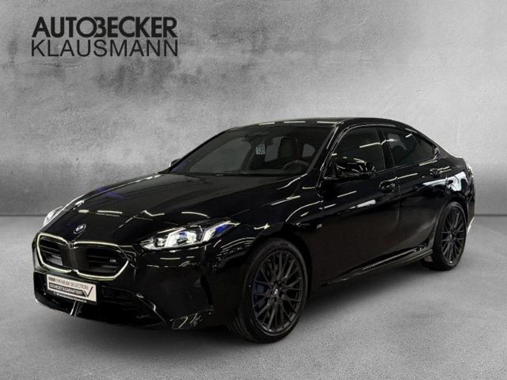 BMW M235