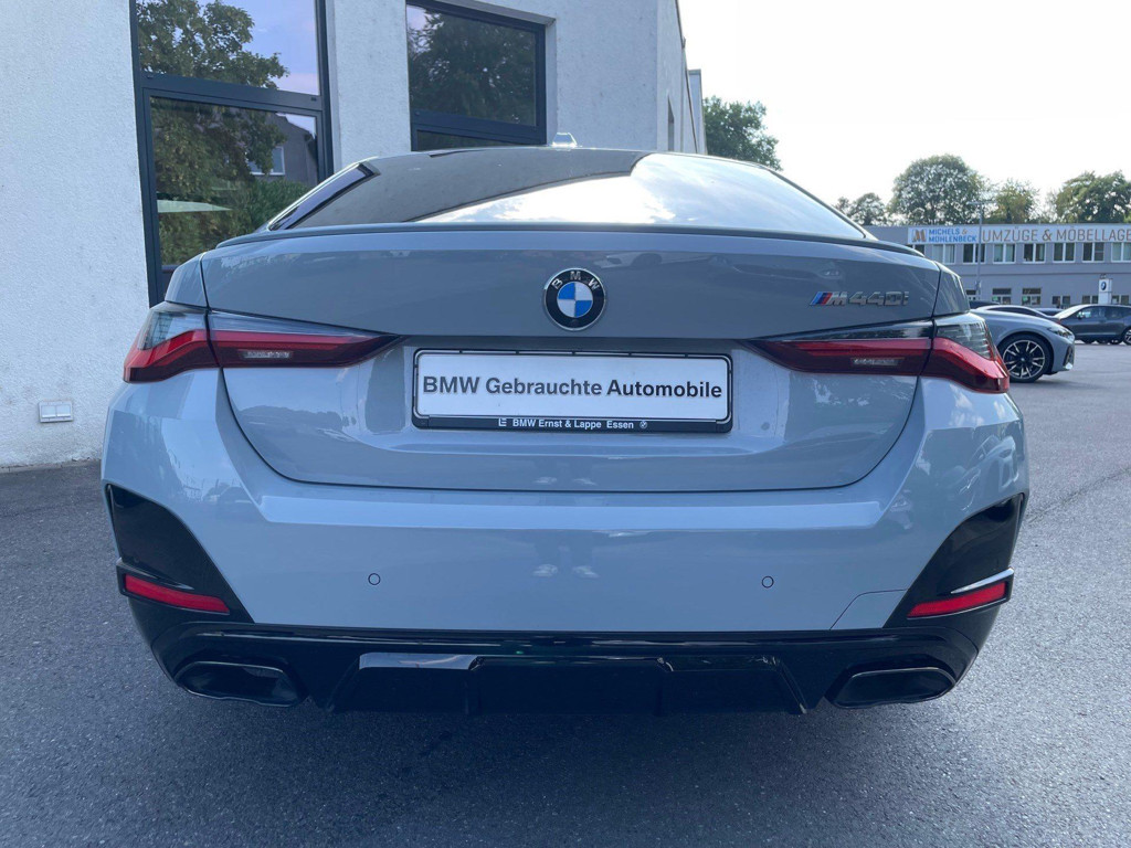 BMW M440