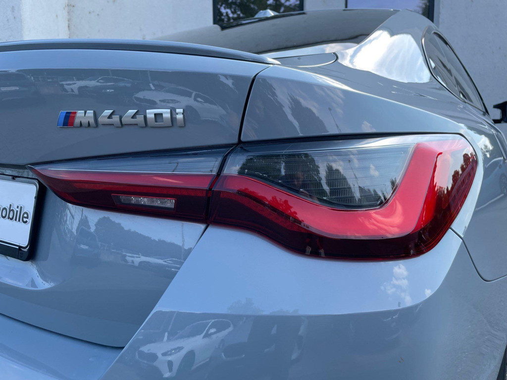 BMW M440