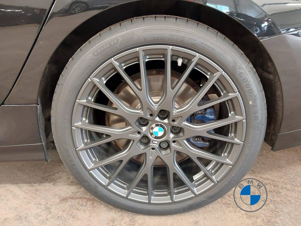 BMW M235