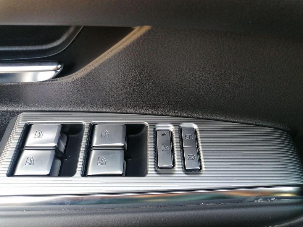 Mazda 6e
