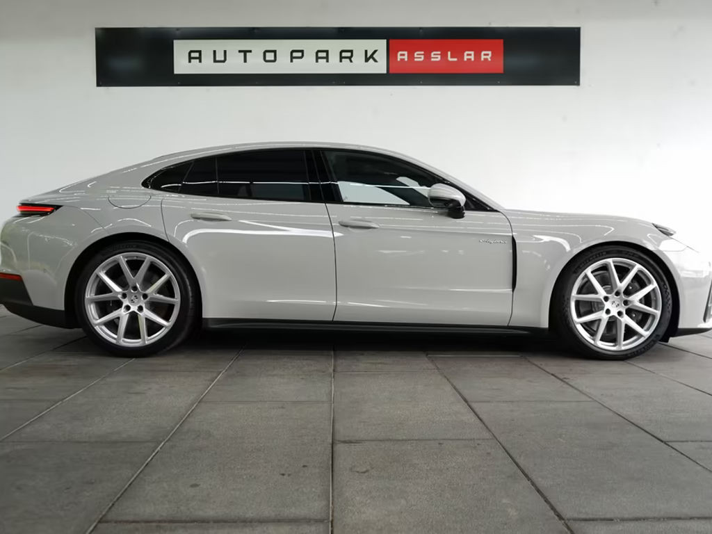 Porsche Panamera E-Hybrid 4