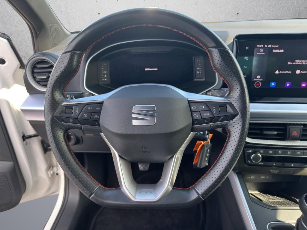 Seat Arona