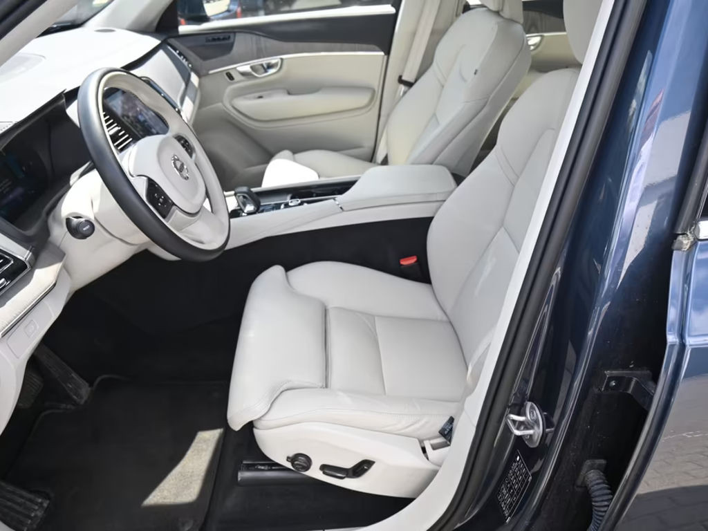 Volvo XC90 AWD Plus Bright