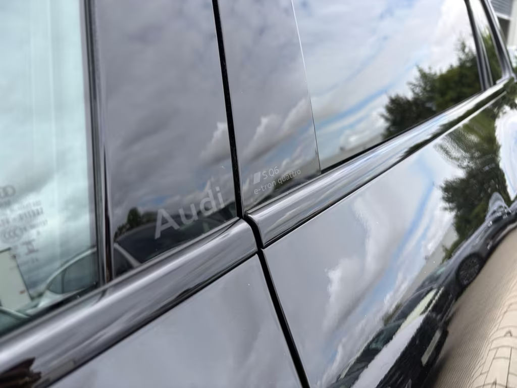 Audi SQ6 e-tron